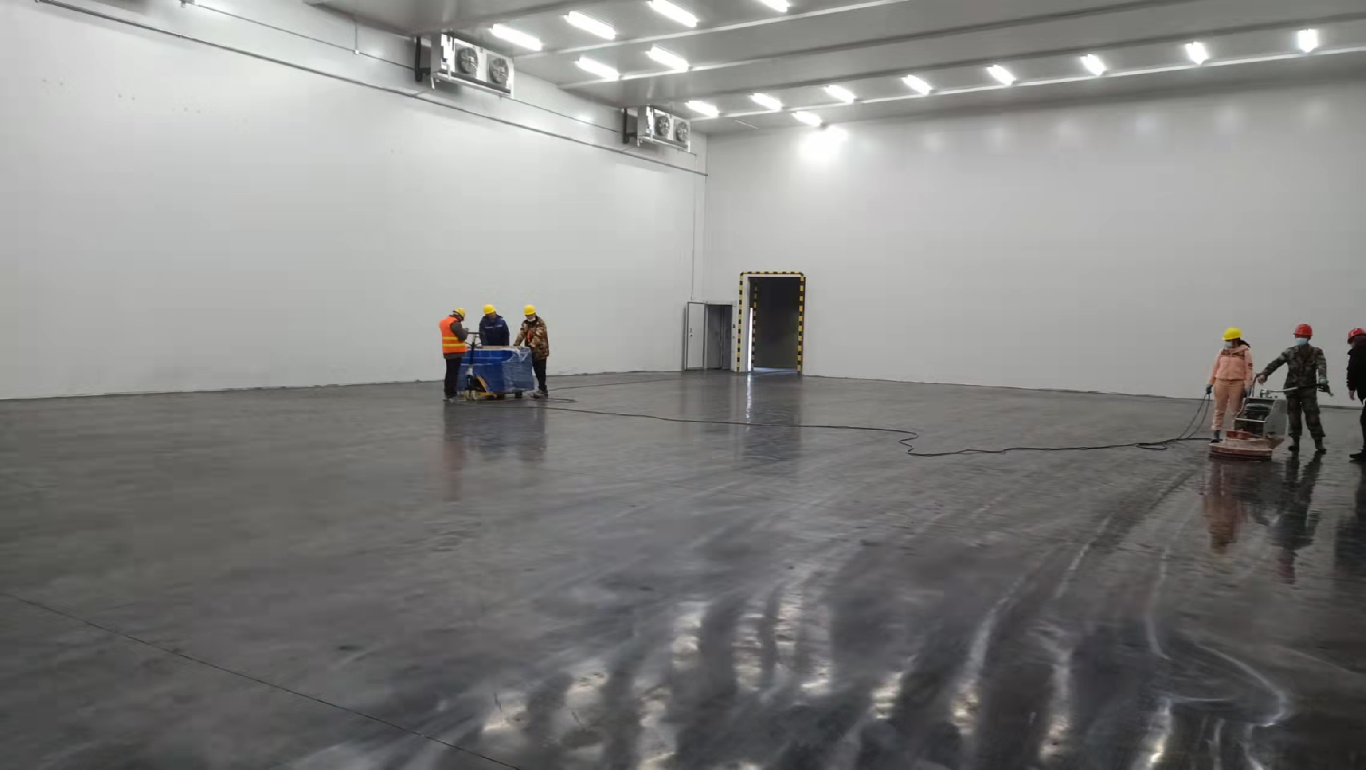 建設30000m3農產品基地冷藏庫需要的費用是多少？